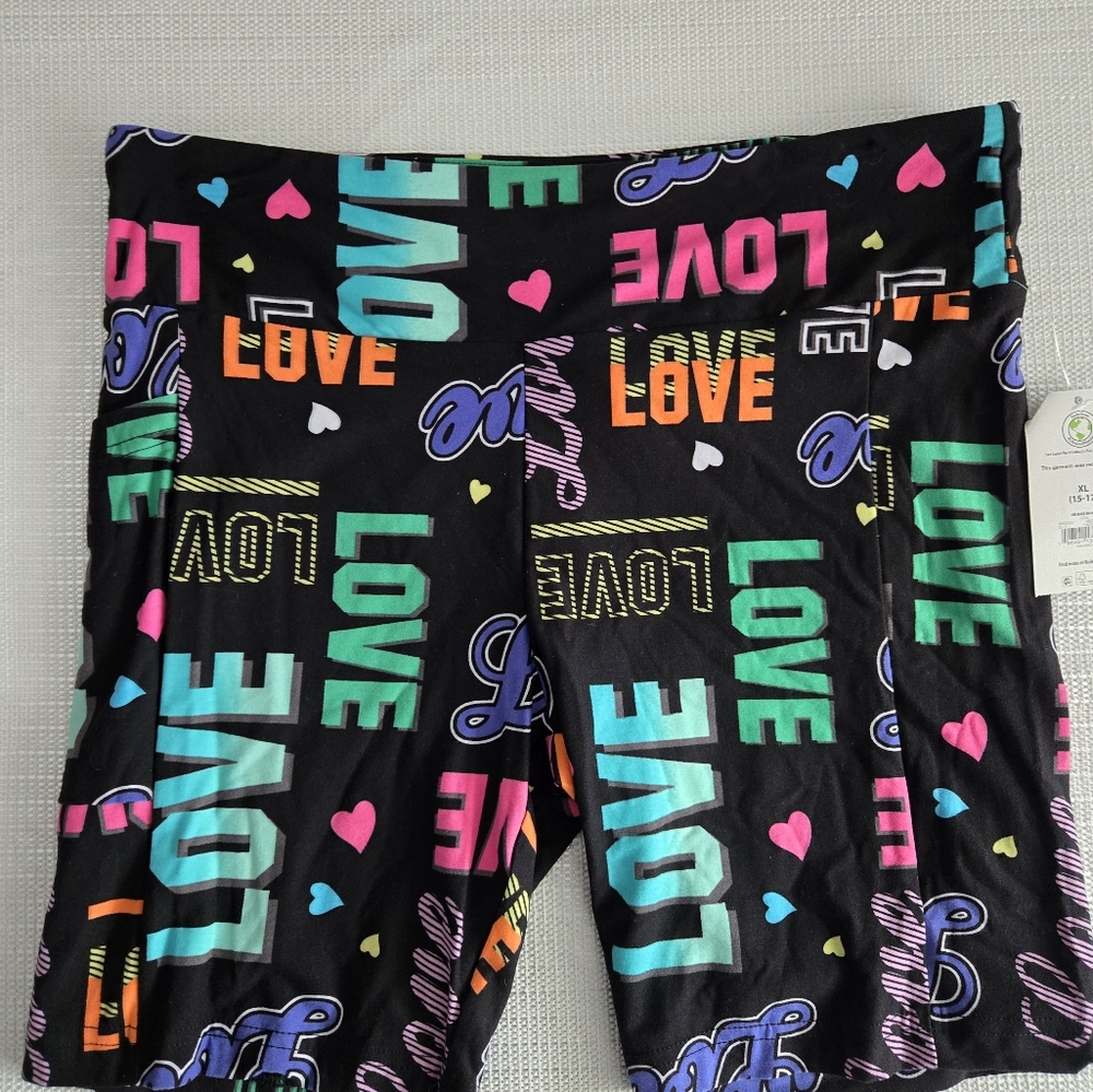 NO BOUNDARIES Stretchy Black LOVE Bike Shorts Youth XL Which is Woman's Large - Picture 8 of 12